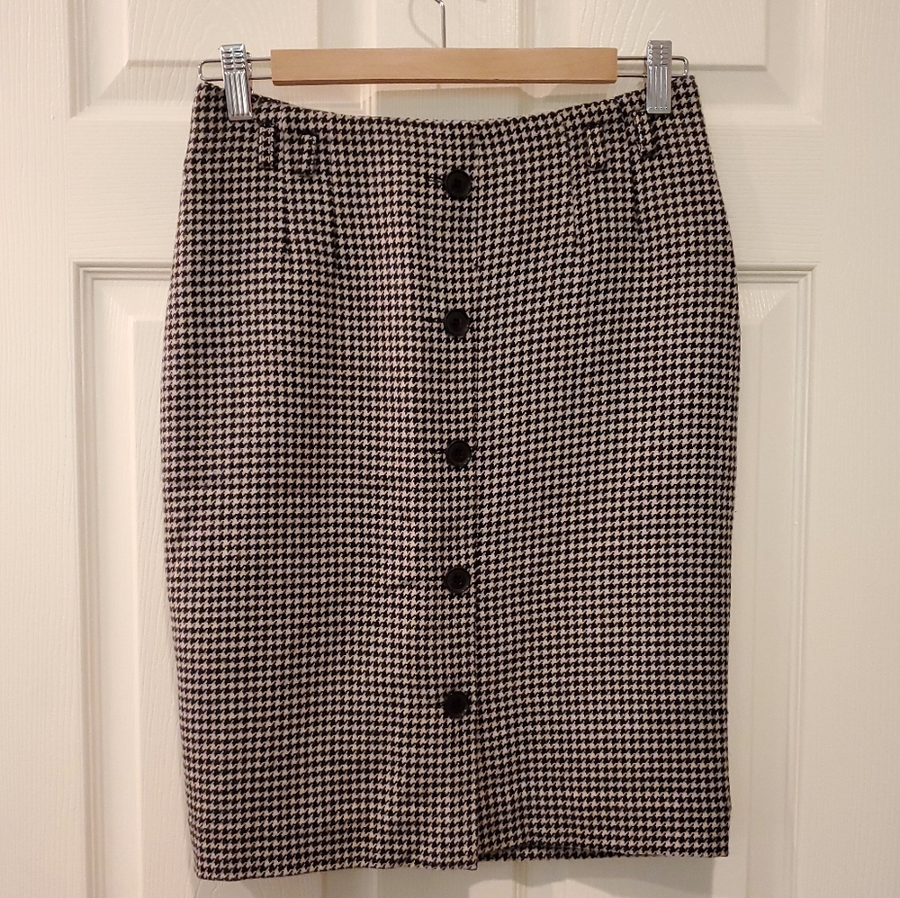 Black & White Houndstooth Pencil Skirt